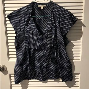 Navy blue and white country road top